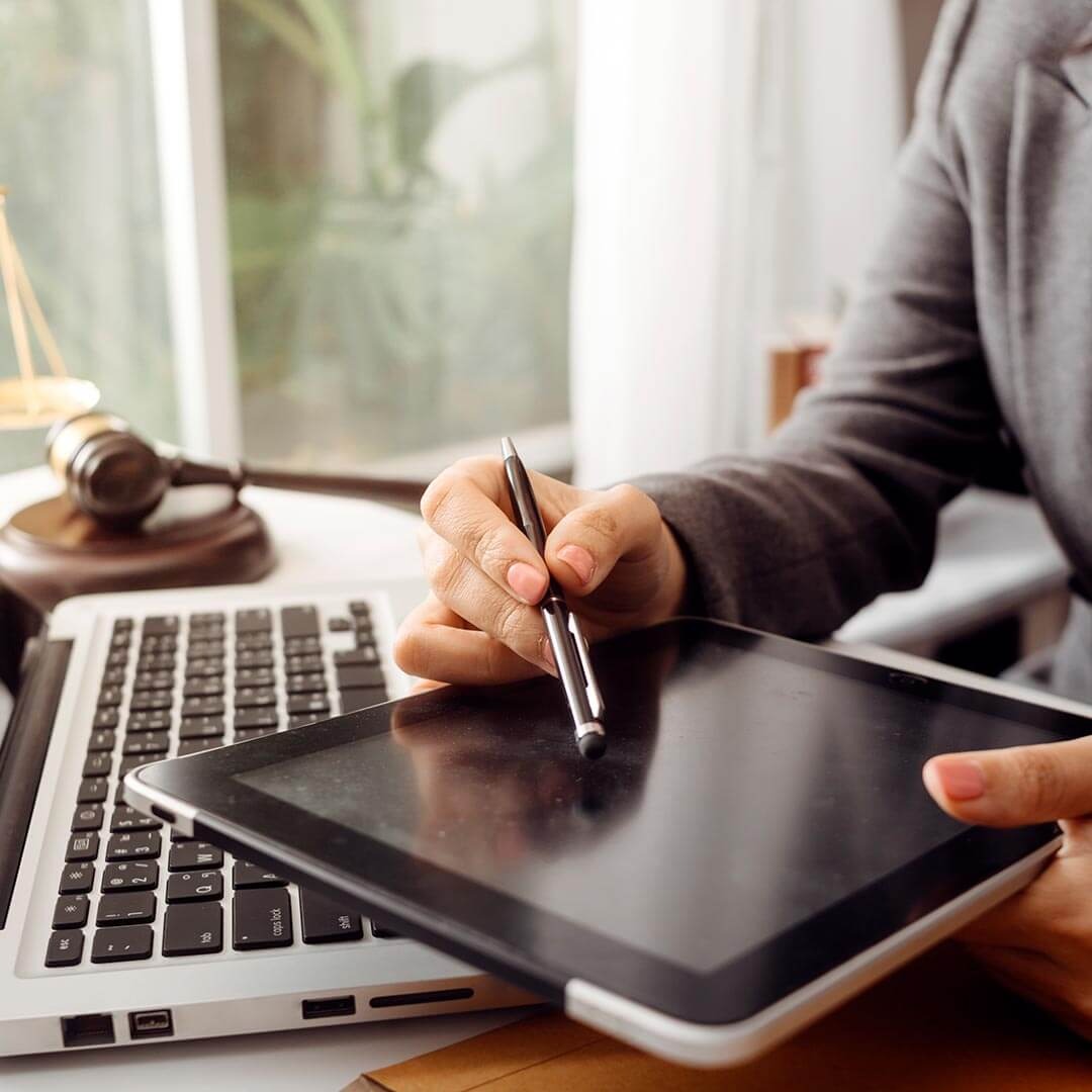 Hirsch Law Group Illinois Criminal Defense - Assault & Battery Lawyer in Oak Park, IL - Case Assessment and Evidence Review